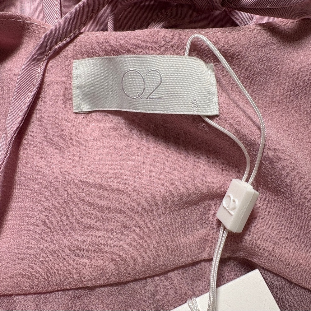 NWT Q2 Light Pink Midi Dress With Puff Sleeves Tie Back Size Small - Picture 4 of 7